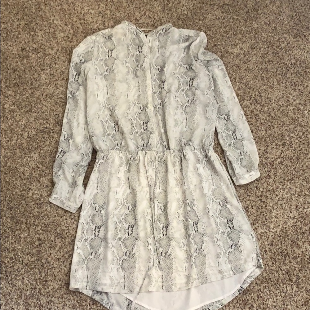 Like new snakeskin dress!🎉